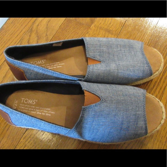 Toms Espadrille Slip-on - Picture 2 of 3
